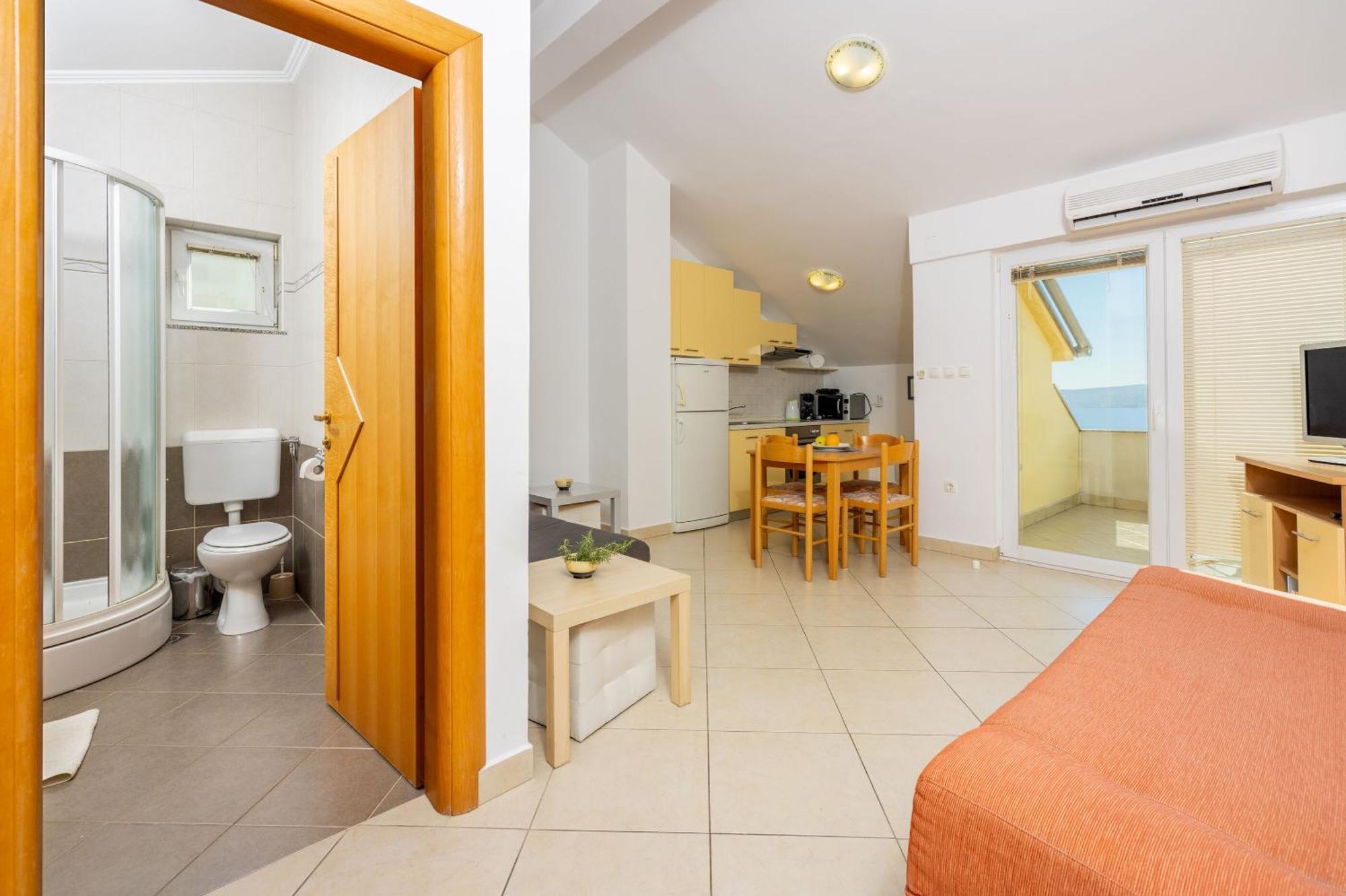 Apartments Petak Dramalj Εξωτερικό φωτογραφία