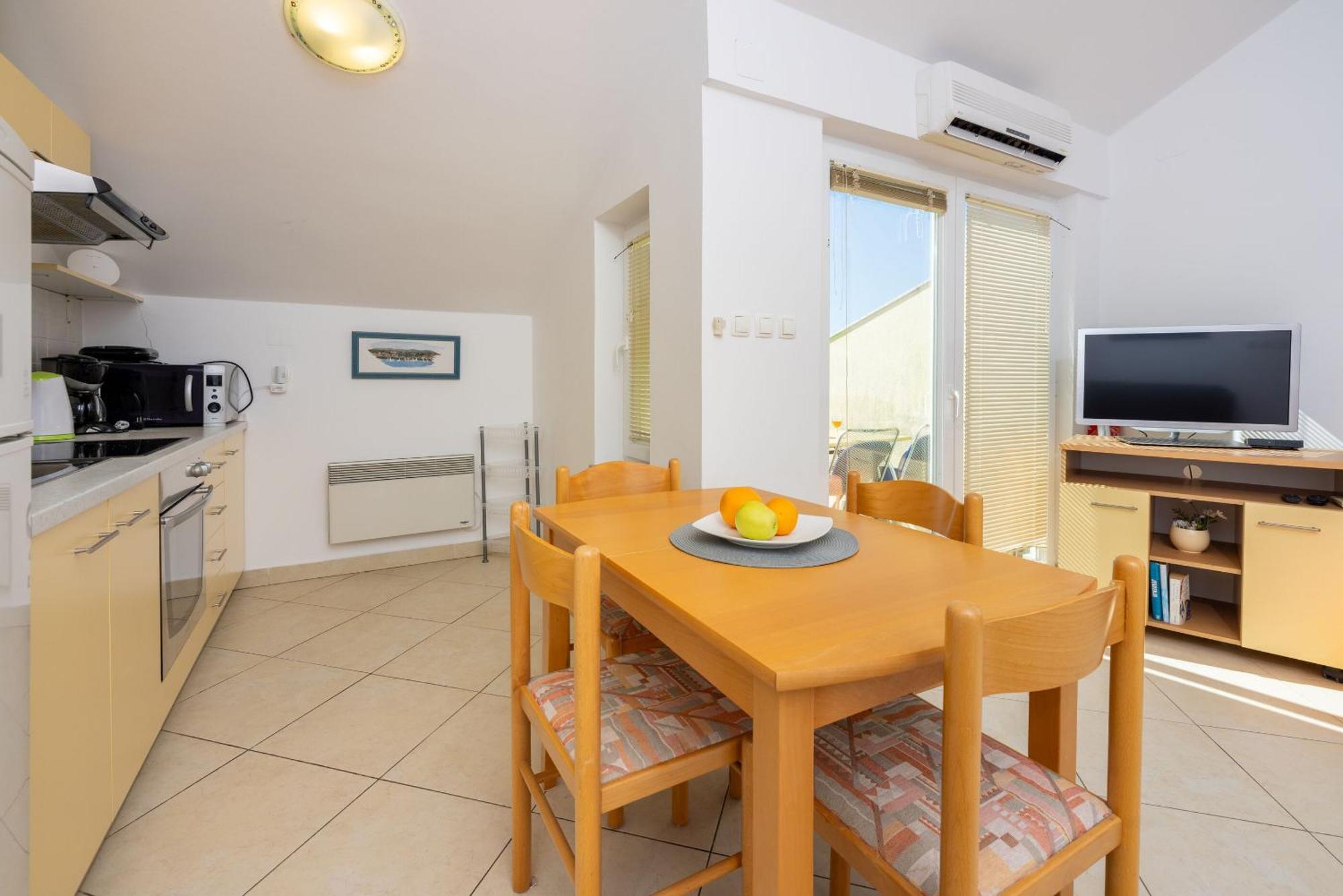 Apartments Petak Dramalj Εξωτερικό φωτογραφία